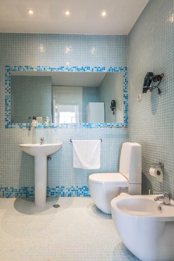 Fantastic Family Apartment In Estrela リスボン エクステリア 写真