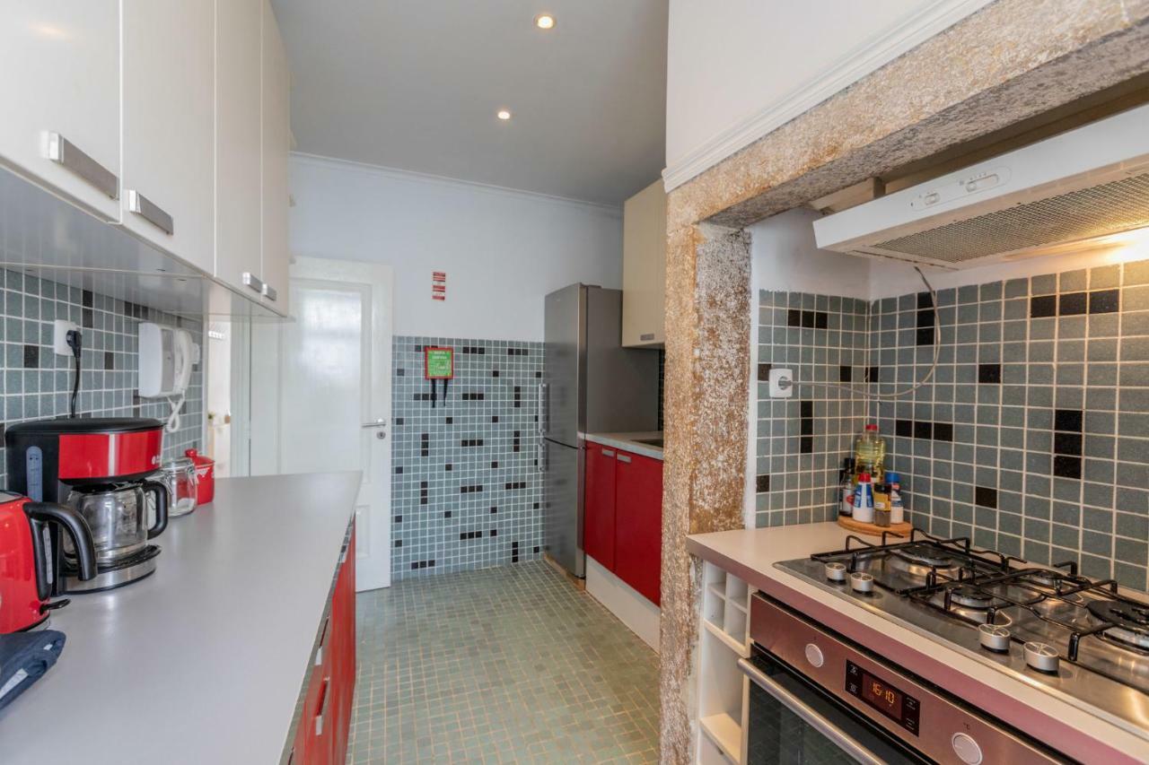 Fantastic Family Apartment In Estrela リスボン エクステリア 写真